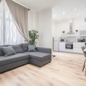  Apartment Petofi In The Center