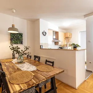 Gozsdu White Raven Residence 305 Budapešť